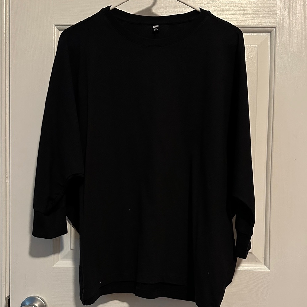 Uniqlo Black 3/4 Long Sleeve Tee